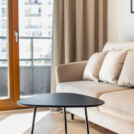 Aleja Solidarnosci 60b شقة وارسو