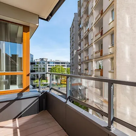 Apartment Aleja Solidarnosci 60b